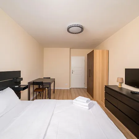 Targowek 3-bedroom By Bookinghost Warszawa