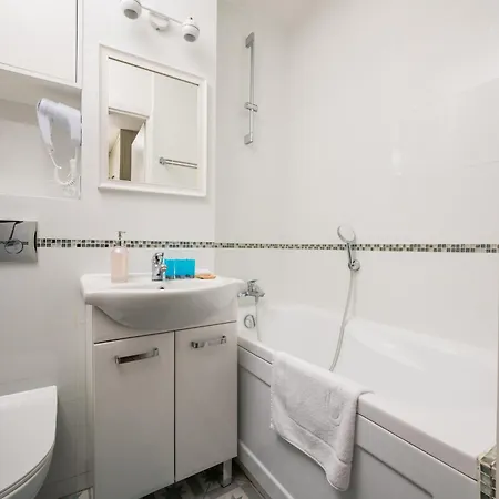 Targowek 3-bedroom By Bookinghost Daire *