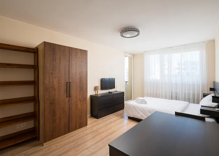 Targowek 3-bedroom By Bookinghost * Warsaw