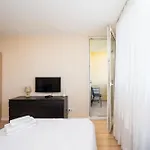 Targowek 3-bedroom By Bookinghost *